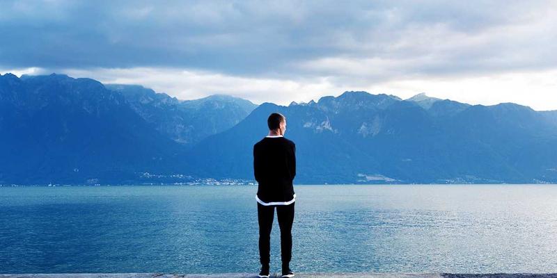 从功夫到防身术：如何将传统武术训练与冥想转化为现代女性自卫技巧