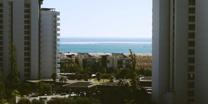 从练功场到T台：Kung Fu服装如何通过Discipline与Physical Fitness成为全球时尚符号